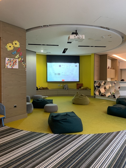 Zona infantil Hiton Yas Island. Dónde alojarse en Abu Dhabi. Las Mejores zonas.