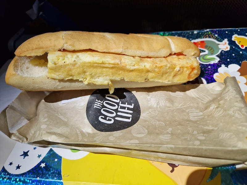 snack vuelo Madrid/Abu Dhabi en Etihad.