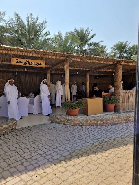 Locales en Oasis Al Ain.