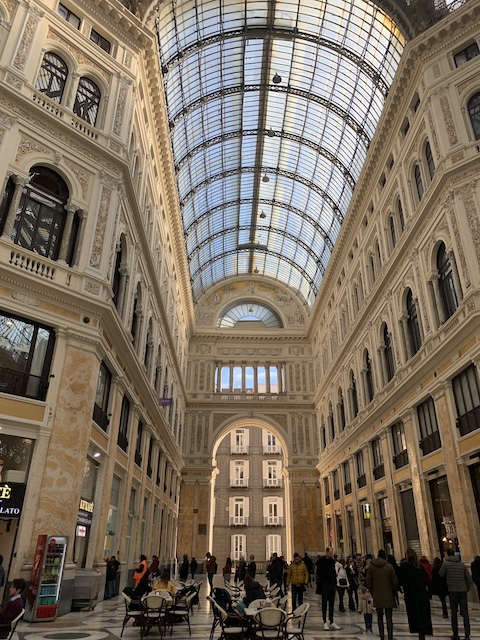 Galería Umberto I. Qué ver en Nápoles en 1,2, o 3 días.