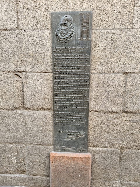 Placa Cervantes. Qué ver en el Barrio de las Letras de Madrid.
