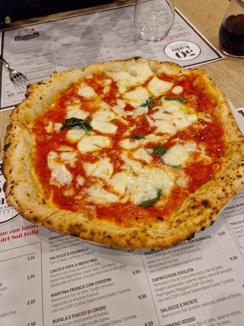 50 kaló. Dónde comer las mejores pizzas de Nápoles.