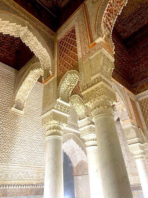 Columnas tumas saadíes Marrakech.