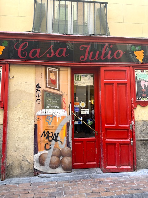 Casa Julio. Ruta por Malasaña.