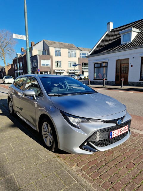 Coche alquiler ruta a Bélgica con niños. natwillyfog.