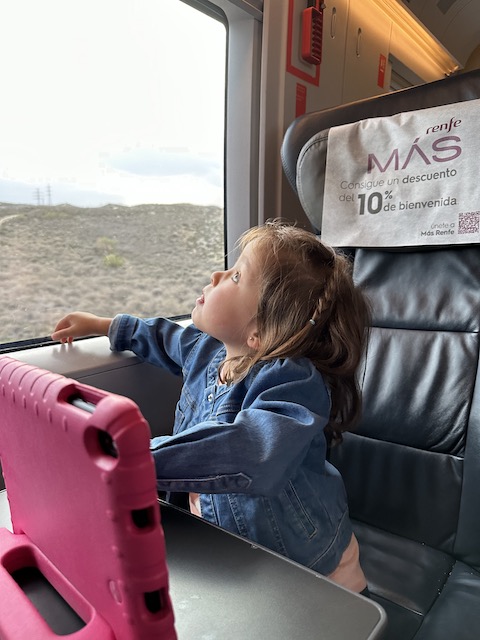 En Ave con niños. Ruta y preparativos para viajar a Tarragona con niños.