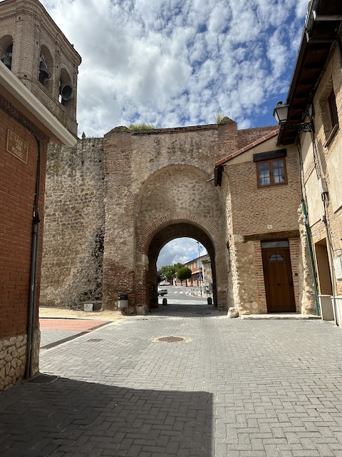 Arco de San Miguel Olmedo Valladolid.