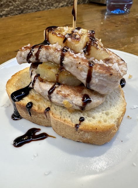 pincho solomillo con piña en Calle Laurel Logroño.