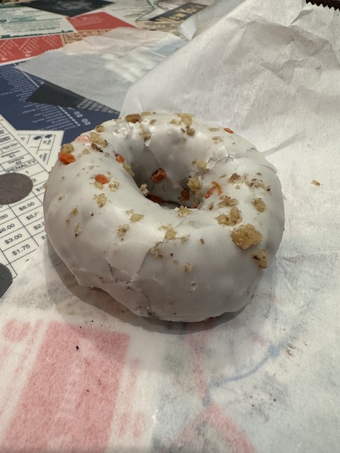 dónut zanahoria de doughnut plant. Los mejores dónuts de NY