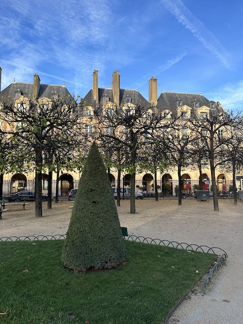 plaza de los Vosgos Paris