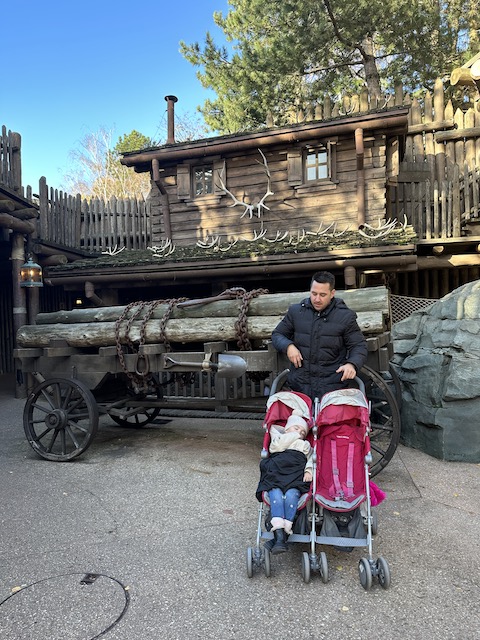 Consejos para viajar con niños pequeños a Disneyladn Paris.