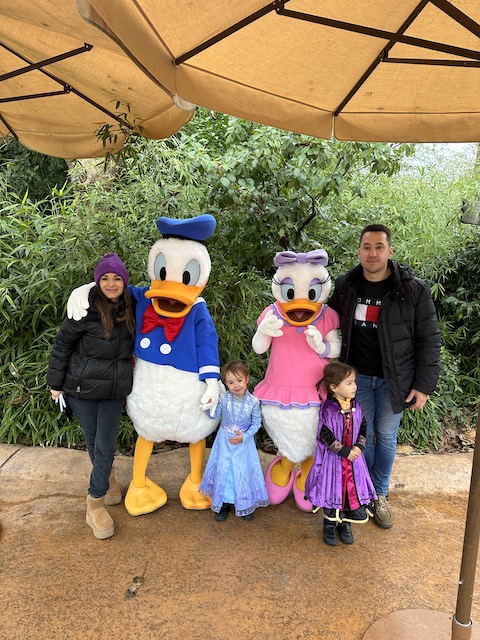 familia natwillufog Disneyland Paris.