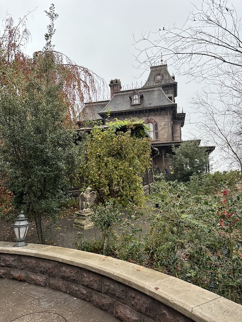 Phantom Manor Disney.