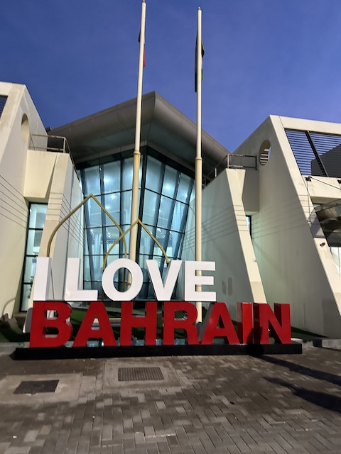 foto cartel Bahréin.