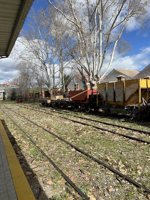 vias estación de la poveda Arganda.