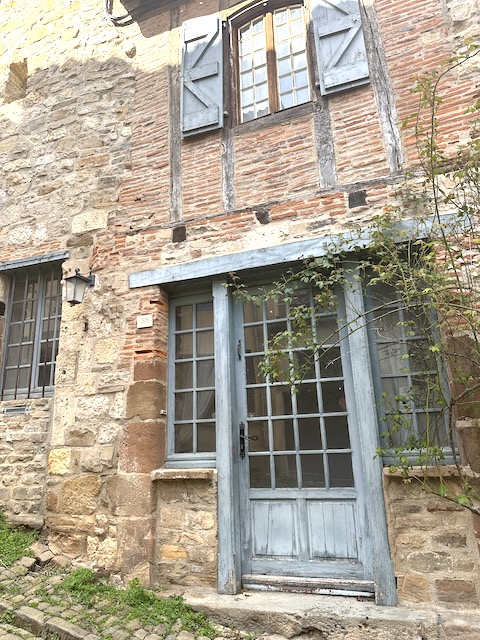 fachadas casas Cordes sur Ciel.