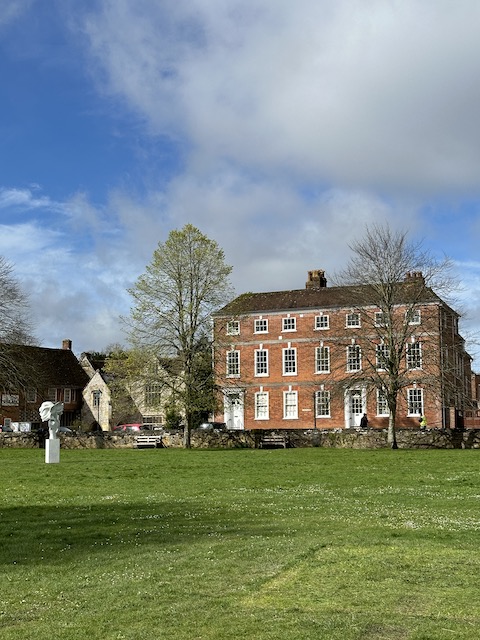 close salisbury