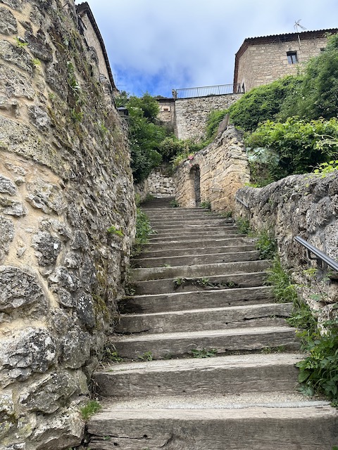 tramo escaleras Orbaneja del castillo 