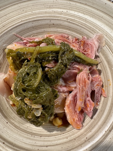 Lacón con Grelos.