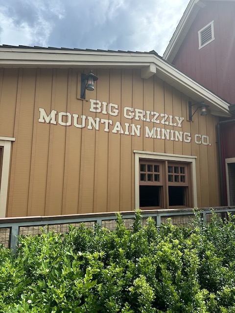 Grizzly Mountain Disney Hong Kong