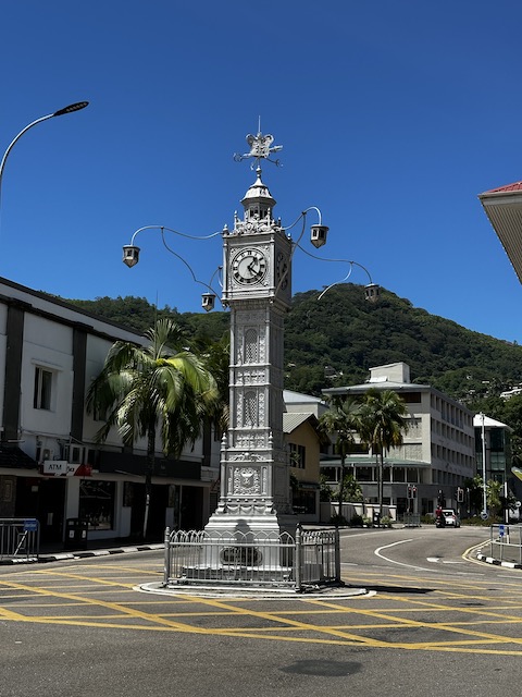Reloj Victoria Seychelles