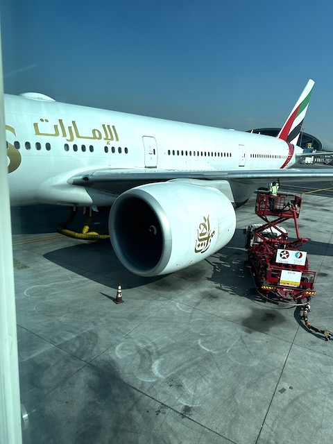 emirates boeing 777