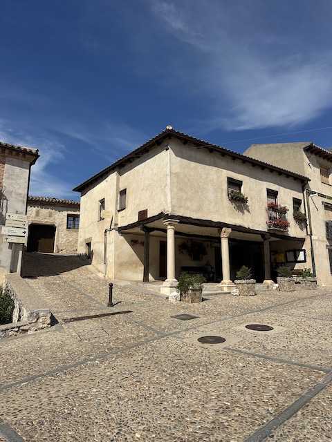 plaza mayor de hita