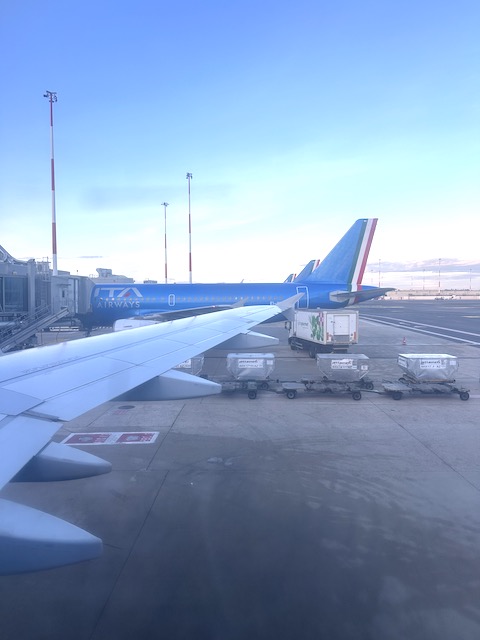 aeropuerto de roma, vuelta de Sicilia
