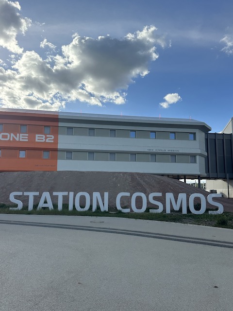 hotel station cosmos futuroscope